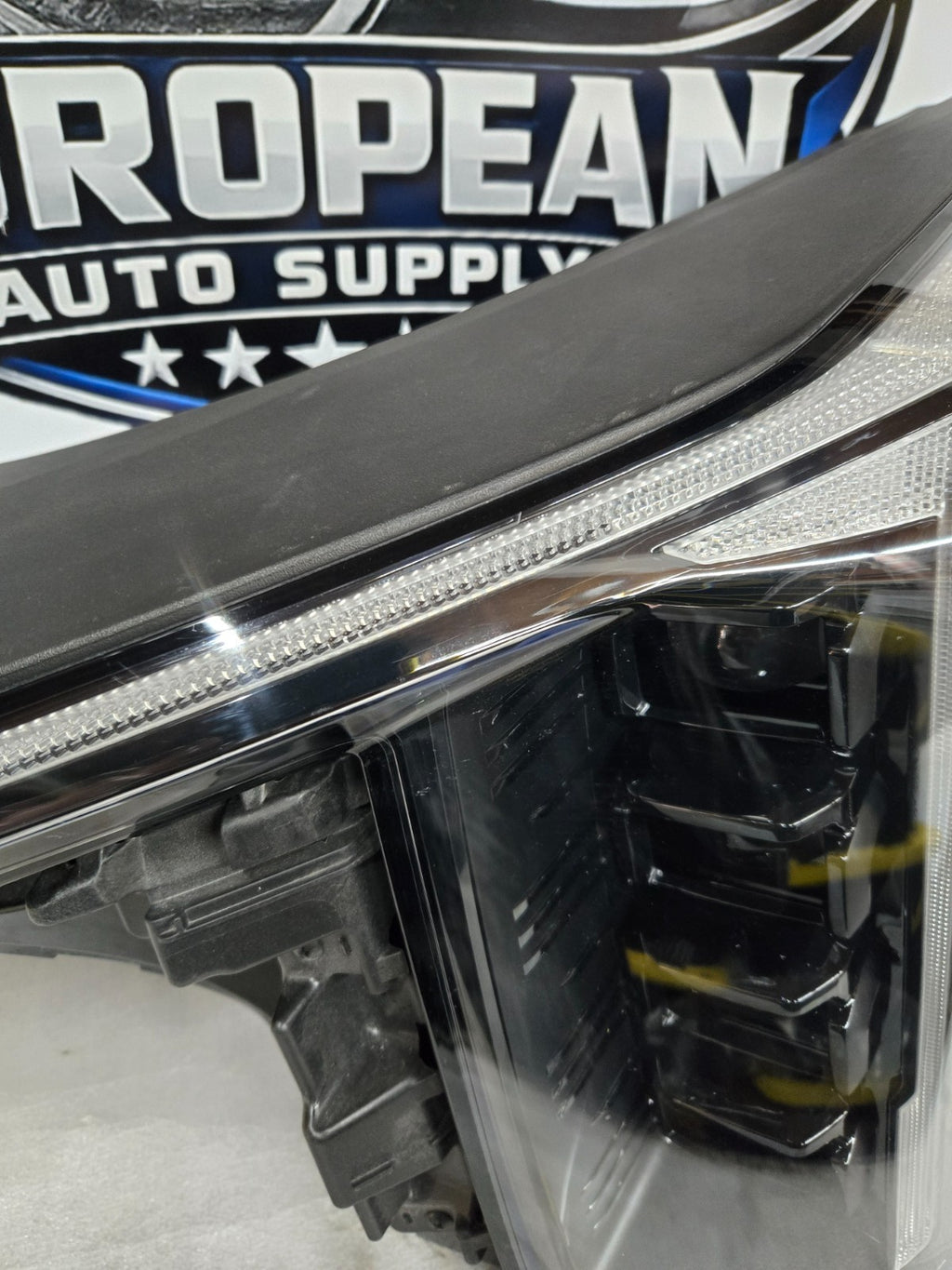 2024 2025 2026 Kia Sorento LED Projector Headlight Left Driver OEM 92101-R5600