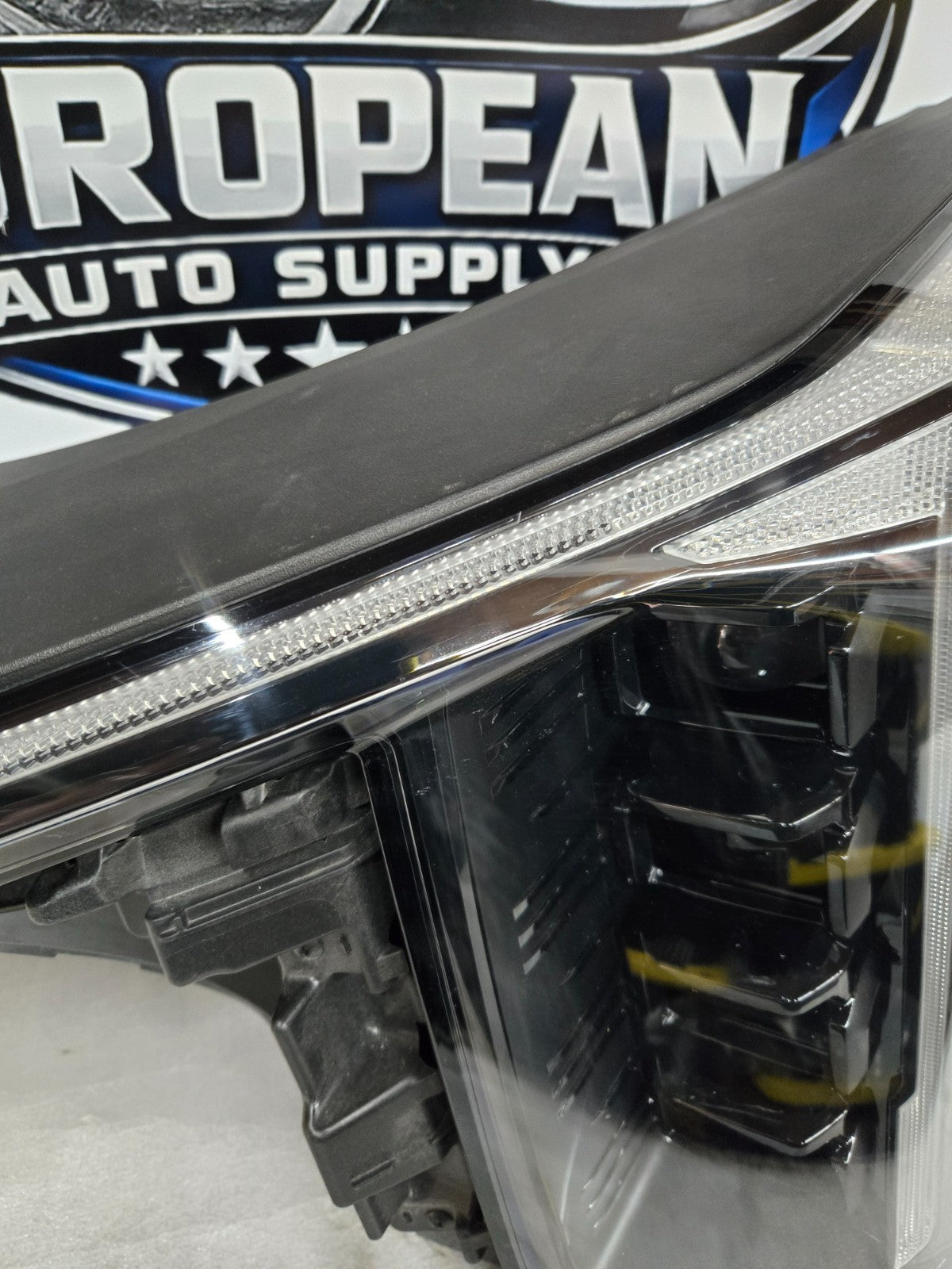 2024 2025 2026 Kia Sorento LED Projector Headlight Left Driver OEM 92101-R5600