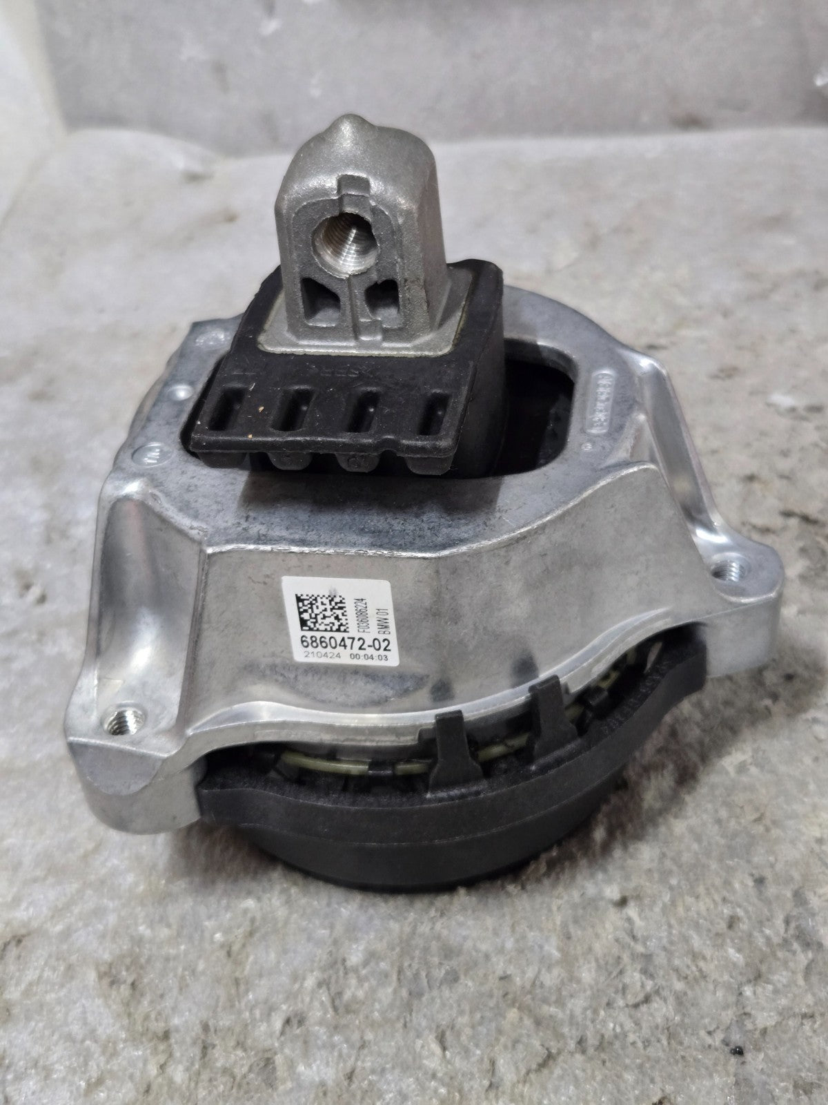 2019 - 2024 BMW X4 G02 XDRIVE 3.0L ENGINE MOTOR RIGHT SIDE MOUNT BRACKET OEM