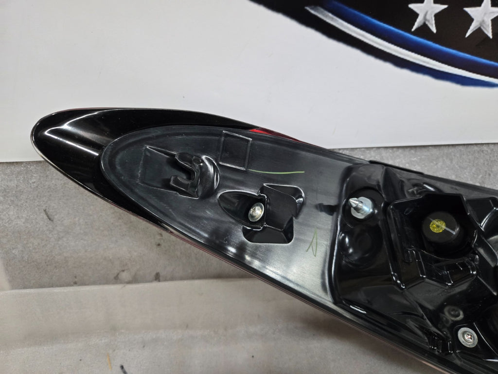 2021 2022 2023 Toyota Camry XSE Smoke LED Tail Light Right RH Passenger OEM