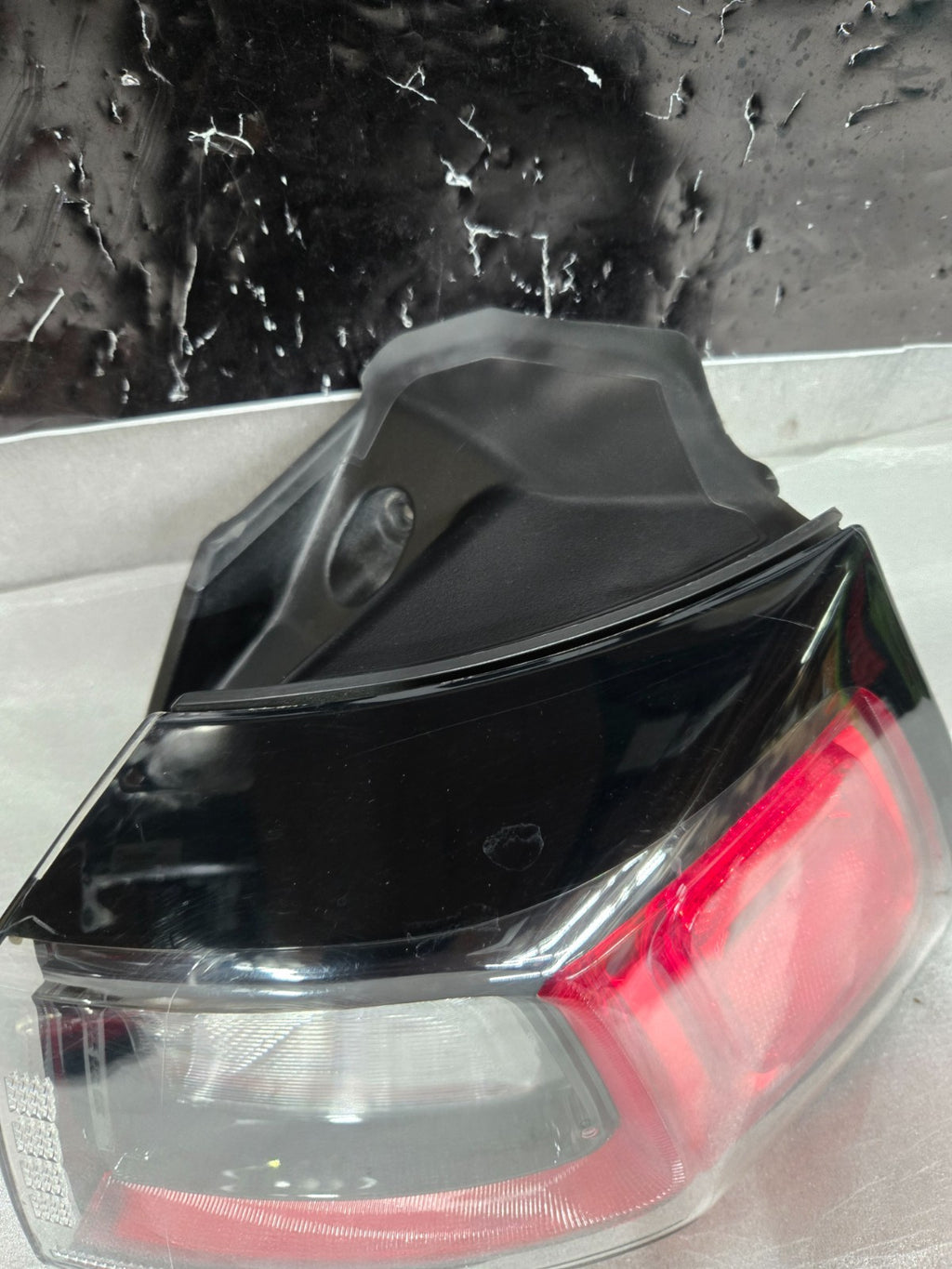 2019-2023 JEEP CHEROKEE REAR RIGHT RH QUARTER PANEL TAIL LIGHT LED OEM