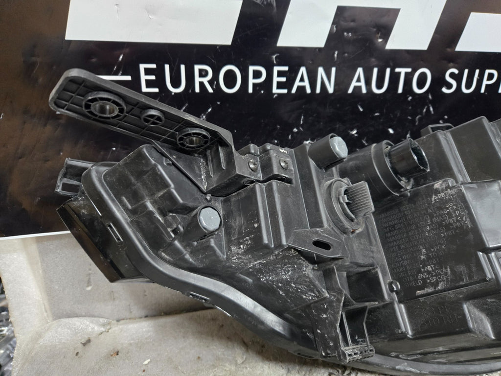 2023-2025 Kia Soul Right RH Passenger Side Halogen Headlight OEM 92102-K05