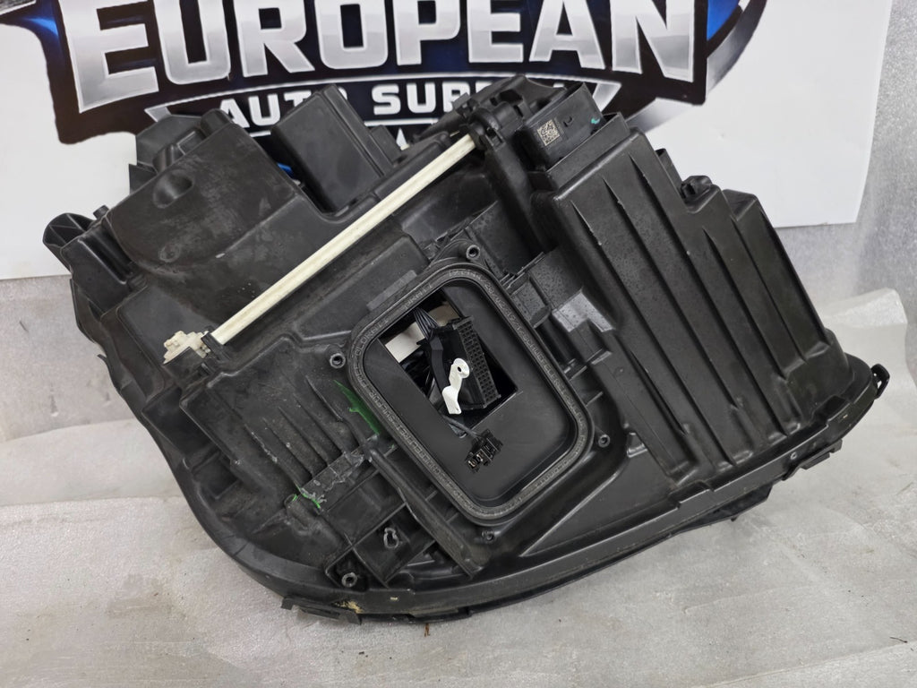 2017-2019 MERCEDES E CLASS E350 E400 E550 LED Headlight LEFT OEM A2139068106KZ