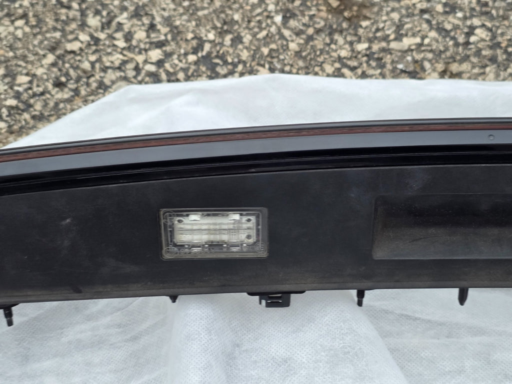 2020-2022 BMW 7 Series G11 LCI Tail Light Rear Center Third Brake LED ASSEMBLY 