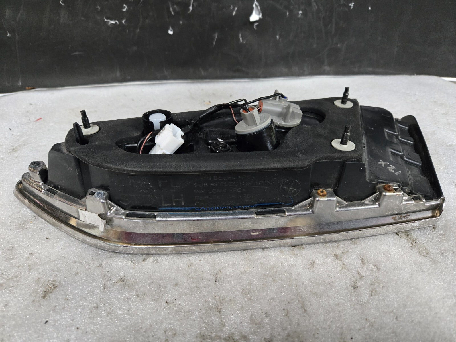 2018 - 2019 Hyundai Sonata Halogen Inner Tail Light Left Driver 92403-C2 OEM