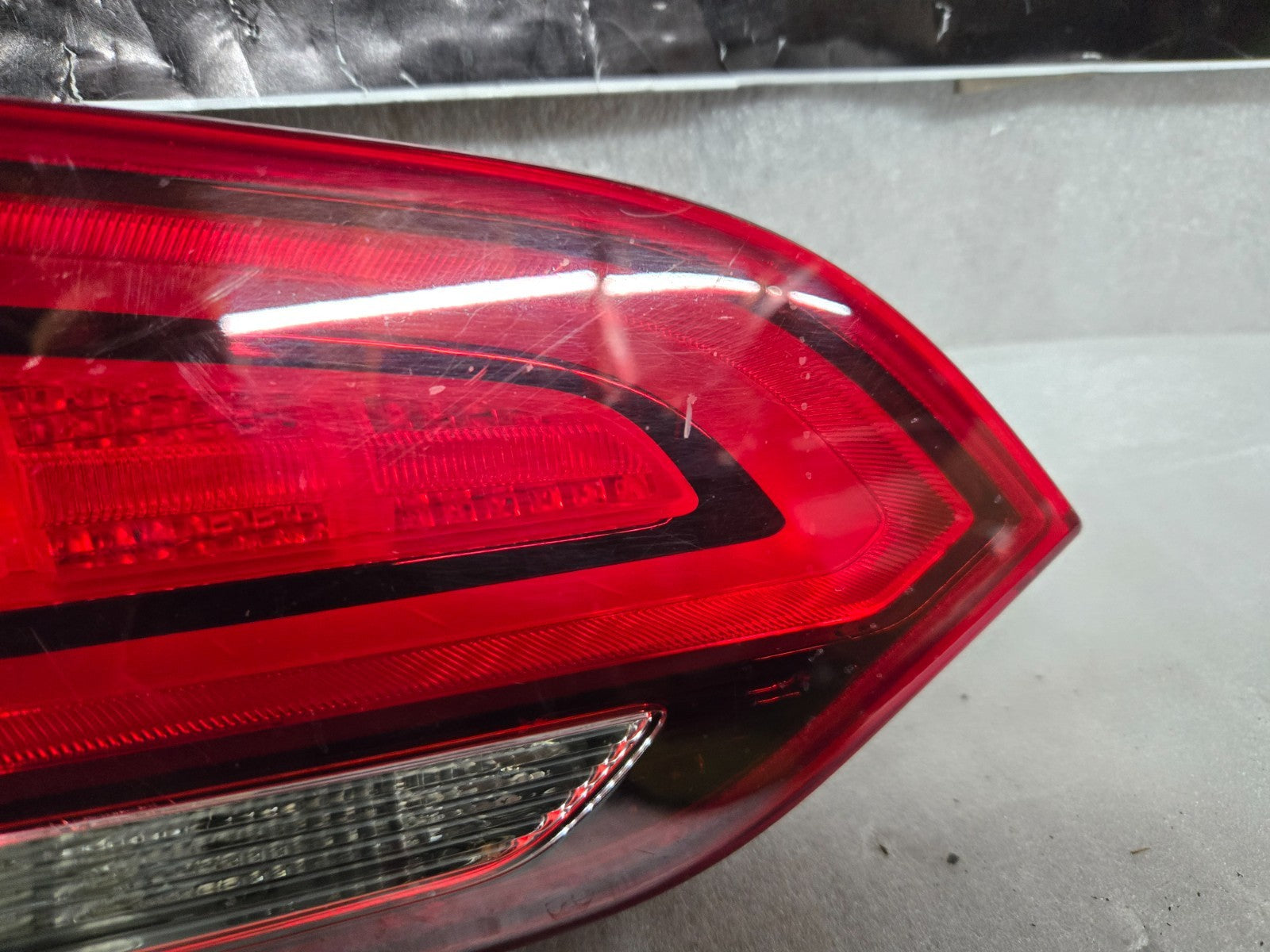 2017-2018 Hyundai Santa Fe Left LH Driver Side Inner Halogen Tail Light OEM