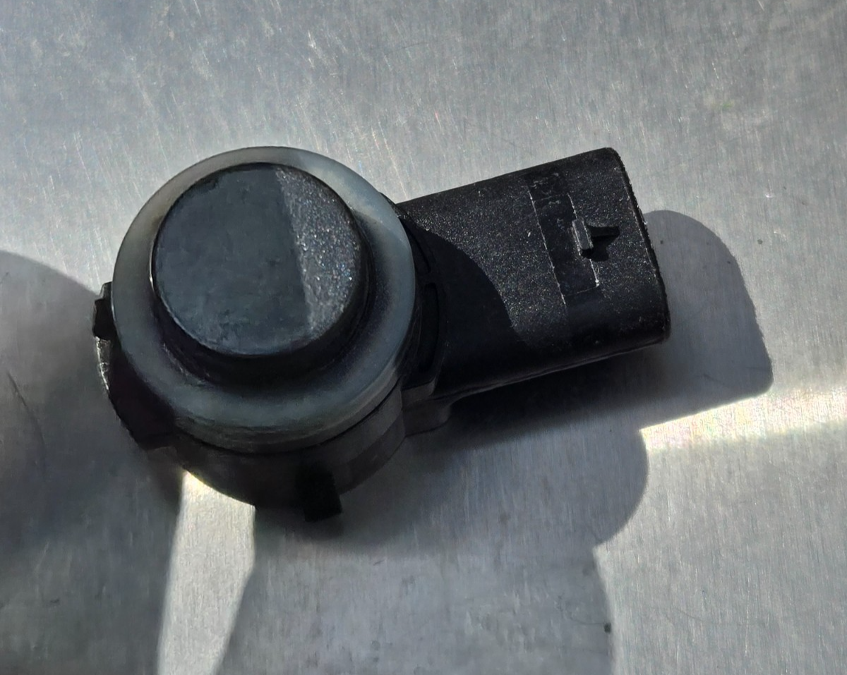 AUDI VW VOLKSWAGEN PARK SENSOR VALEO 5Q0919275B USED OEM BLACK