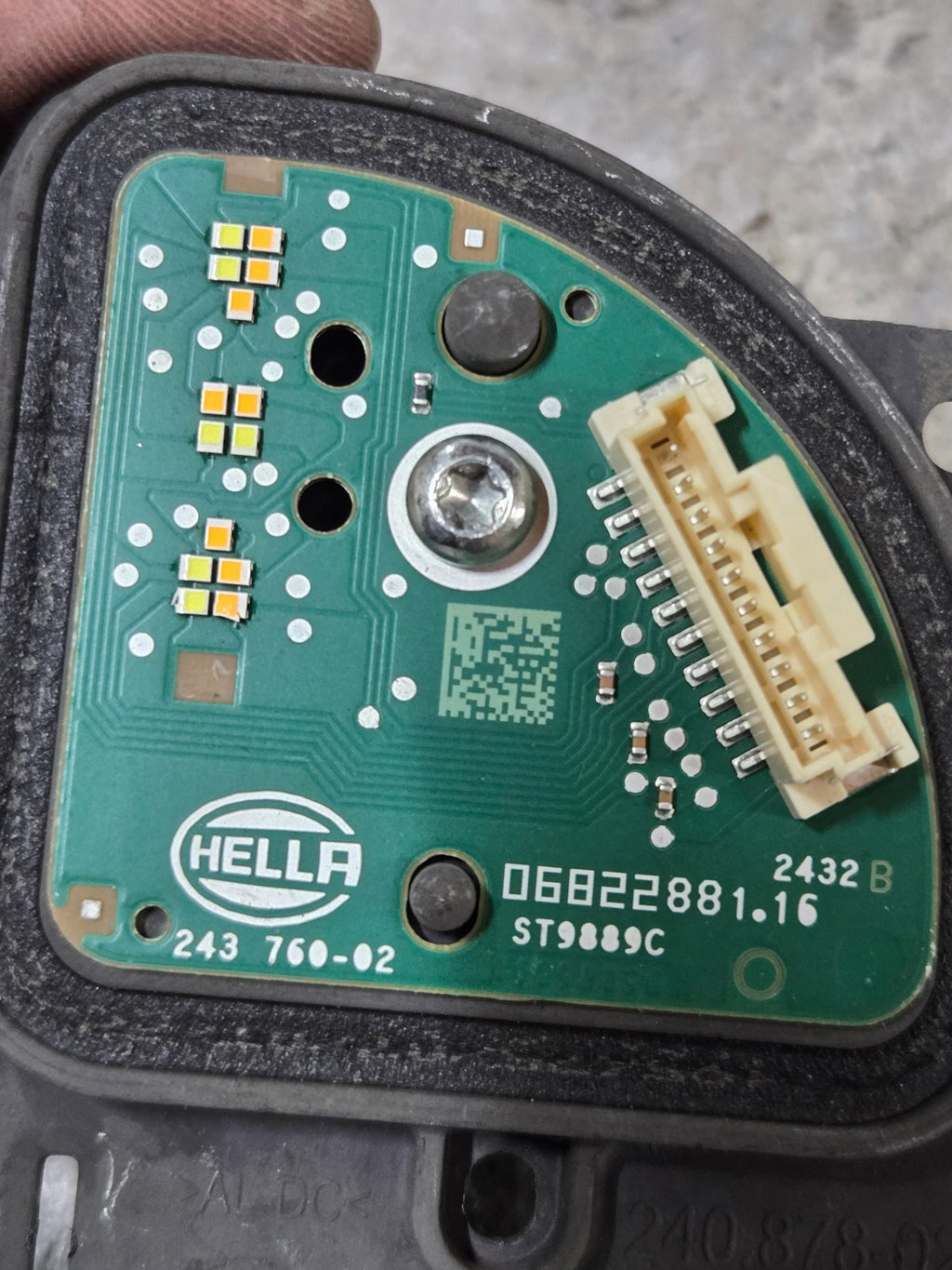 2022-25 BMW iX Right Laser Headlight DRL Daytime Running Light Signal Module OEM