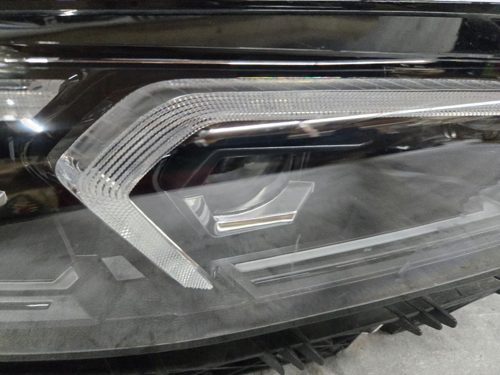 2022-2025 BMW 3-Series Right RH Passenger Shadowline LED Headlight OEM 7886664