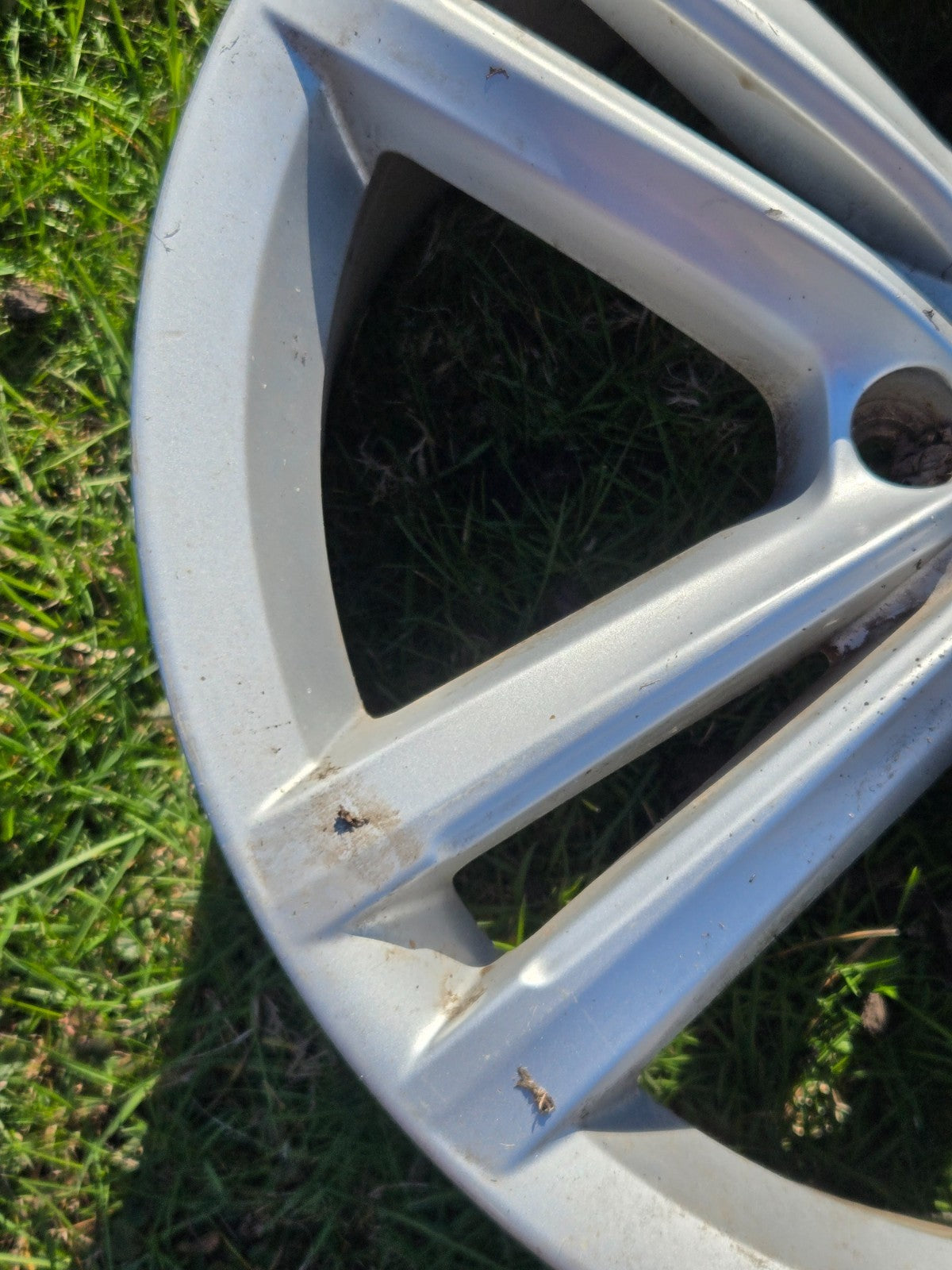 2012 - 2015 Volkswagen VW Passat Wheel Rim 18" 561601025C OEM