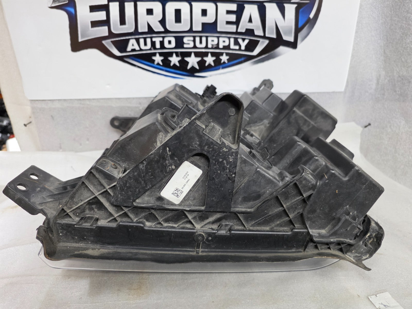 2019 2020 2021 CHEVROLET SILVERADO 1500 RIGHT PASSENGER HEADLIGHT 84621851 OEM