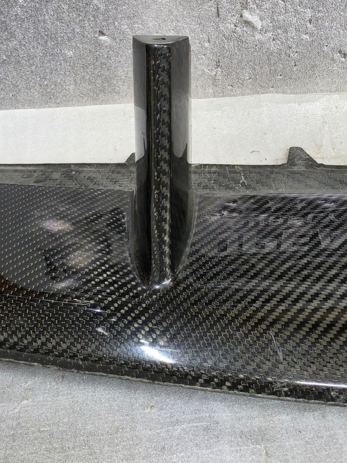LAMBORGHINI URUS CARBON FRONT CENTER LOWER SPOILER SPLITTER 4ML807059A OEM