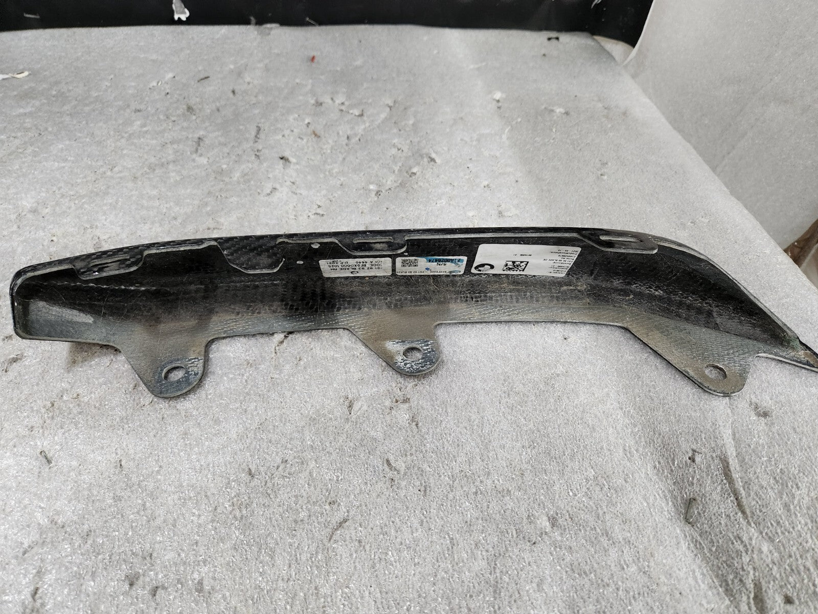 2020-2023 BMW M8 F91 F92 F93 Right Pressure Lip Carbon Fiber  OEM 51118074889 R
