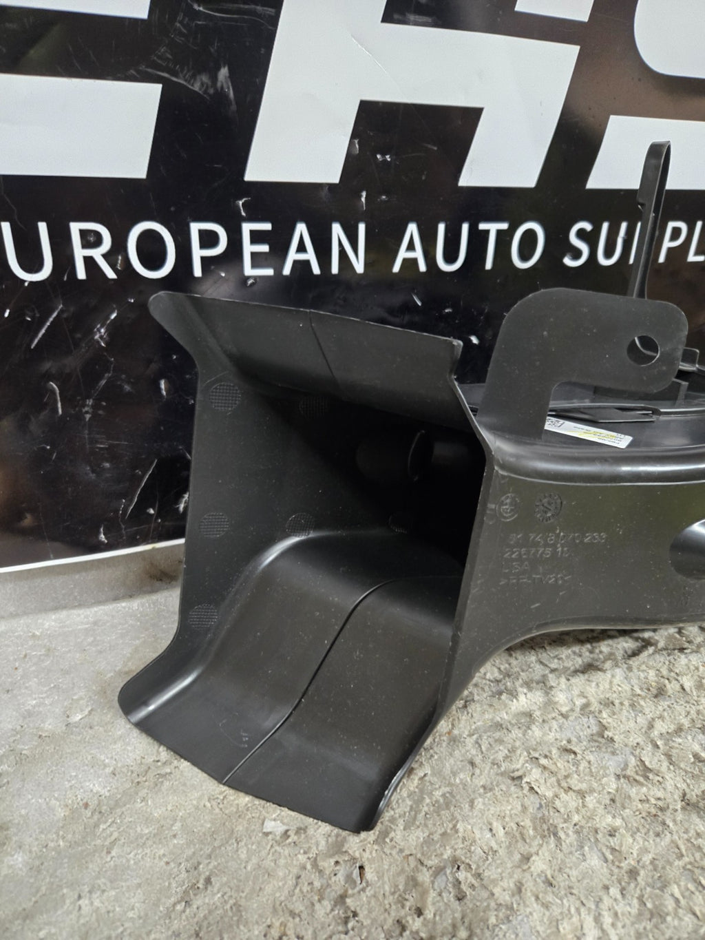 NEW BMW X6 G06 LEFT LH FRONT AIR INTAKE PIPE 51748070233 8070233 2021 ORIGINAL