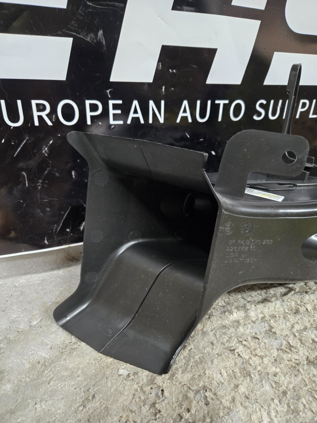 NEW BMW X6 G06 LEFT LH FRONT AIR INTAKE PIPE 51748070233 8070233 2021 ORIGINAL