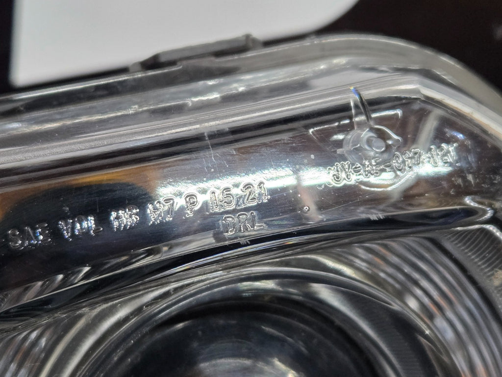 2015-2023 Dodge Challenger Headlight HID Xenon LED AFTERMARKET Passenger RH Side