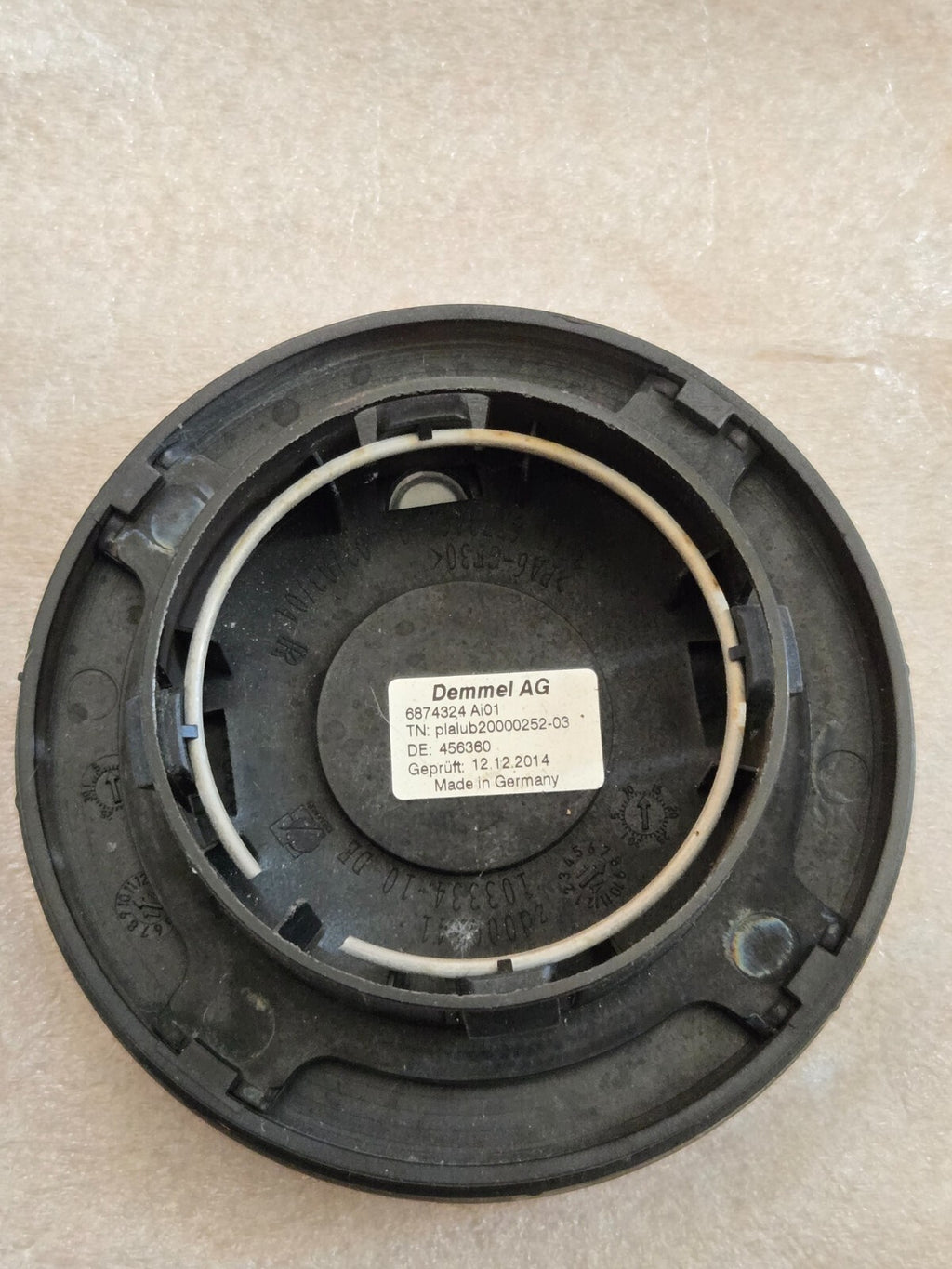 Rolls Royce Self Leveling OEM Center Cap 6874324 Genuine