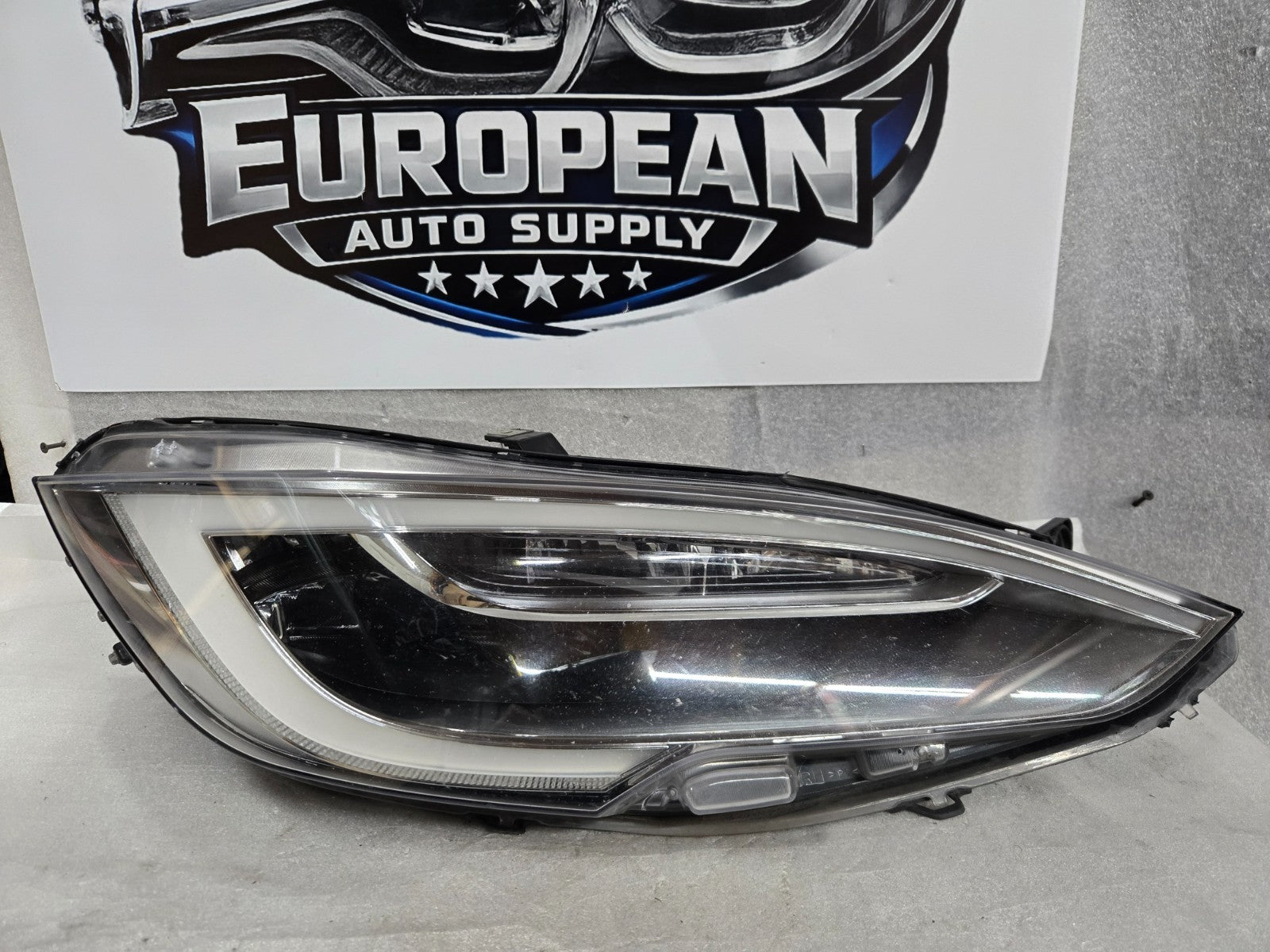 2016-2020 Tesla Model S Right RH Passenger Side LED Headlight OEM 105357100D