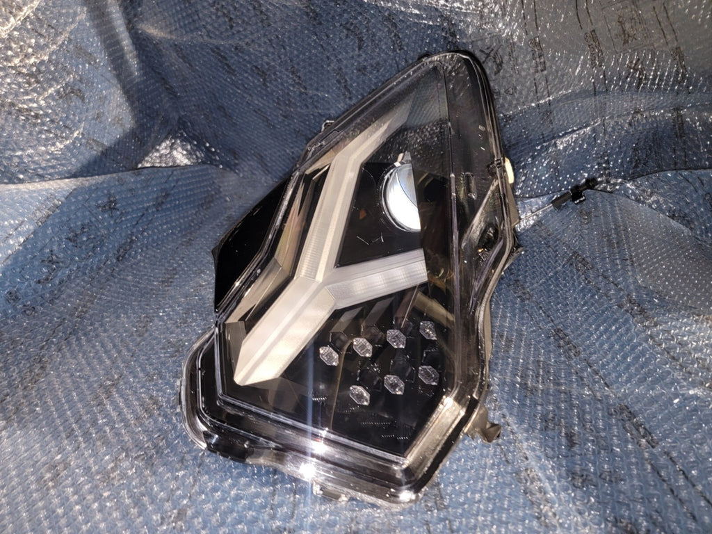 12-17 Lamborghini Aventador LP700-4 Right Passenger Headlight 471941004T OEM R