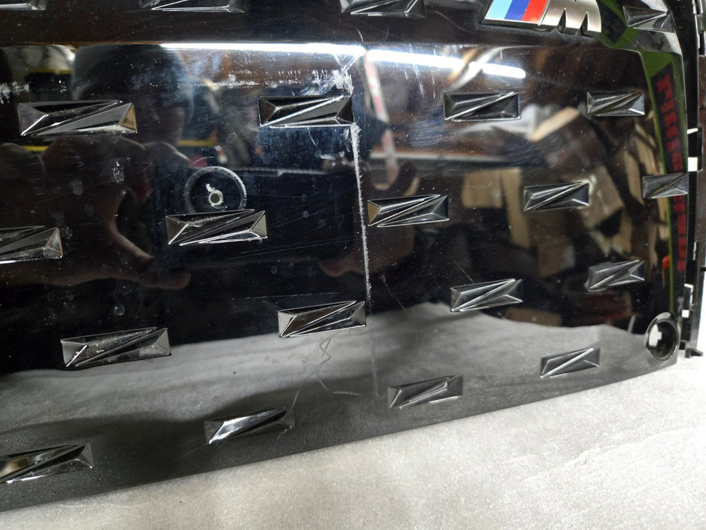 2021 2022 2023 2024 BMW I4 G26 FRONT BUMPER UPPER GRILL M SPORT OEM 5113188013