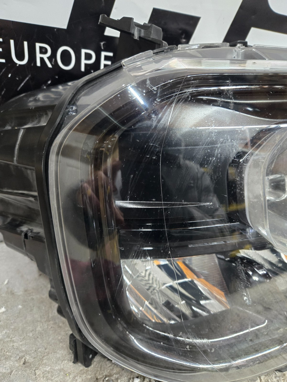 2023-2024 FORD MAVERICK FRONT RIGHT RH PASSENGER SIDE HEADLIGHT BLACK TRIM OEM