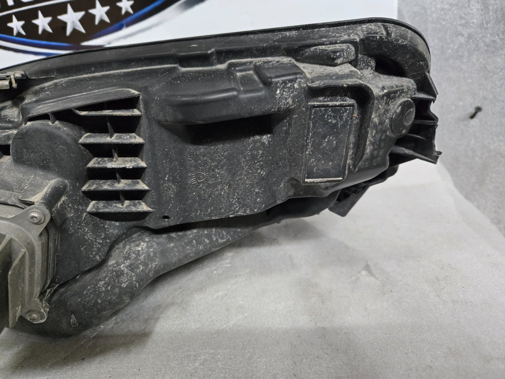 2022-2024 Tesla Model S Plaid Right RH Passenger LED Headlight OEM 1563714-95-C