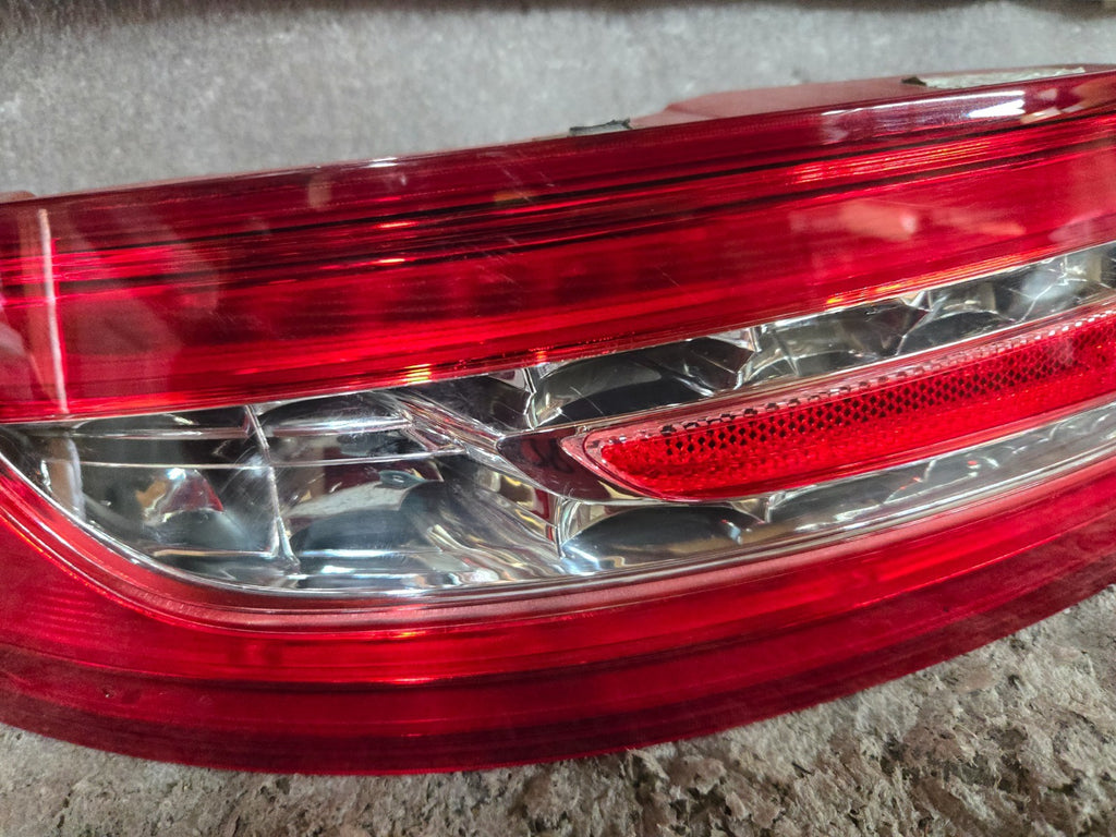 2018-2020 LINCOLN MKC REAR LEFT TAILGATE TAILLIGHT TAIL LIGHT LAMP OEM 80569CA