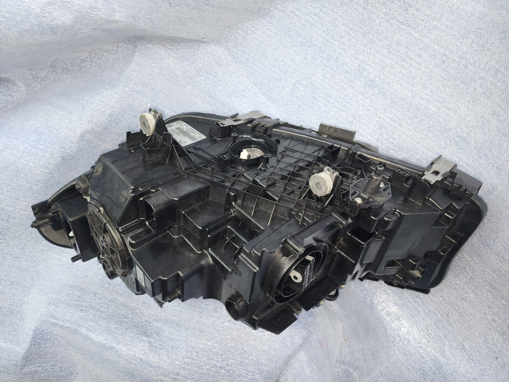 17-20 BMW 5 Series G30 M5 530i 540i Adaptive LED Headlight Right RH OEM 7439198