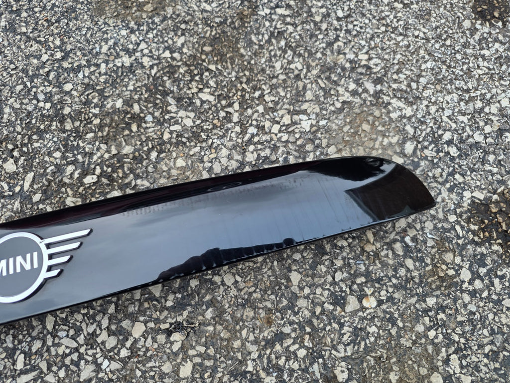 2018-2021 Mini Cooper OEM Rear Lift Gate Trim Molding W/Camera *SCUFFS* 7489756