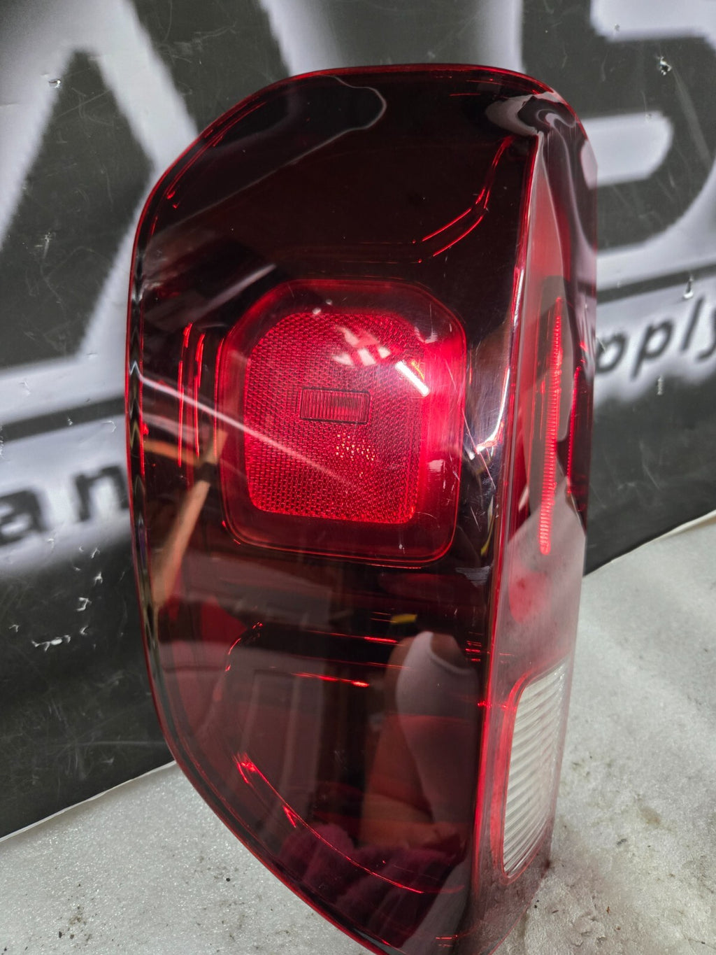 2017-2023 Honda Ridgeline - Taillight Assembly Left LH Driver 33550-T6Z-A03 OEM