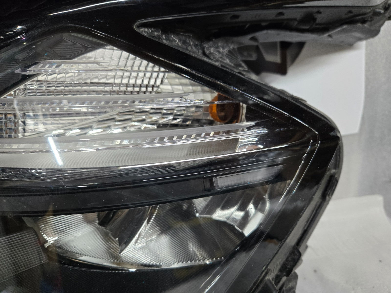 2022-23 Kia Sportage Left LH Driver Side Reflector LED Headlight 92101-DW000 OEM