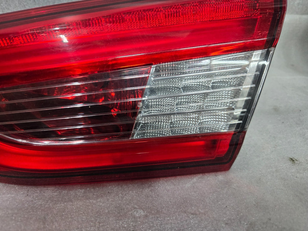 2014-2017 Maserati Ghibli Inner Tail Light Rear Right RH OEM 6700046630