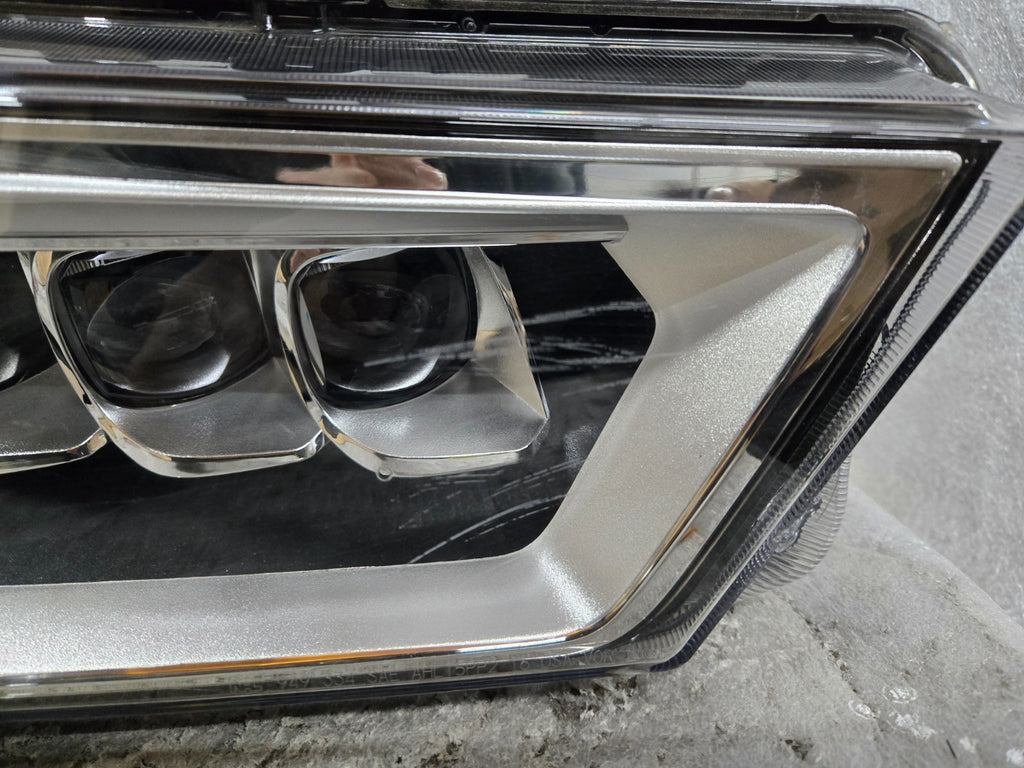 2017 2018 2019 2020 Acura MDX Right Passenger LED Headlight 33100-T25-A513 OEM