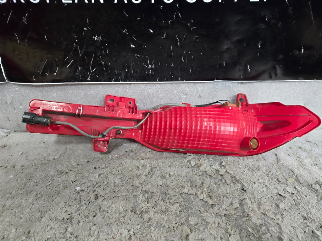 2021 - 2023 HYUNDAI SANTA FE REAR BUMPER RIGHT SIDE REFLECTOR LIGHT LAMP OEM