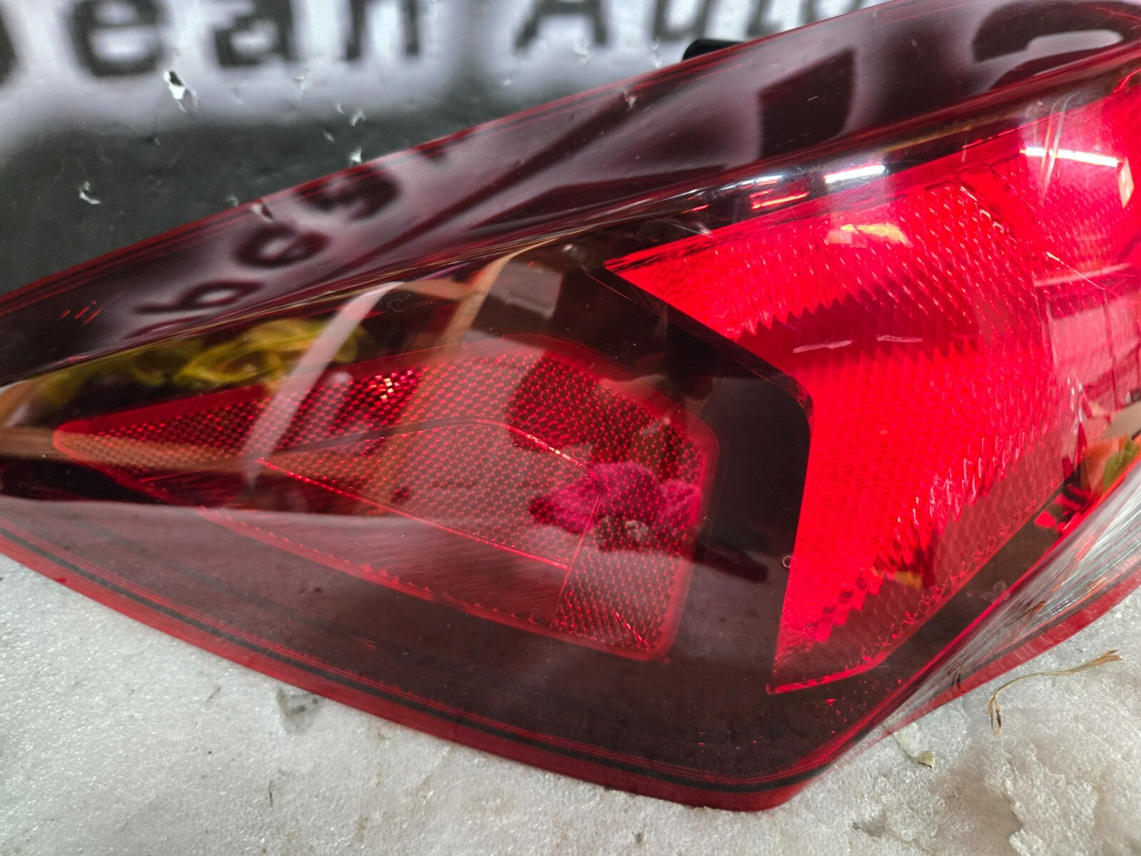2022-2024 CHEVROLET TRAILBLAZER DRIVER LEFT REAR BRAKE TAIL LIGHT OEM 42764063