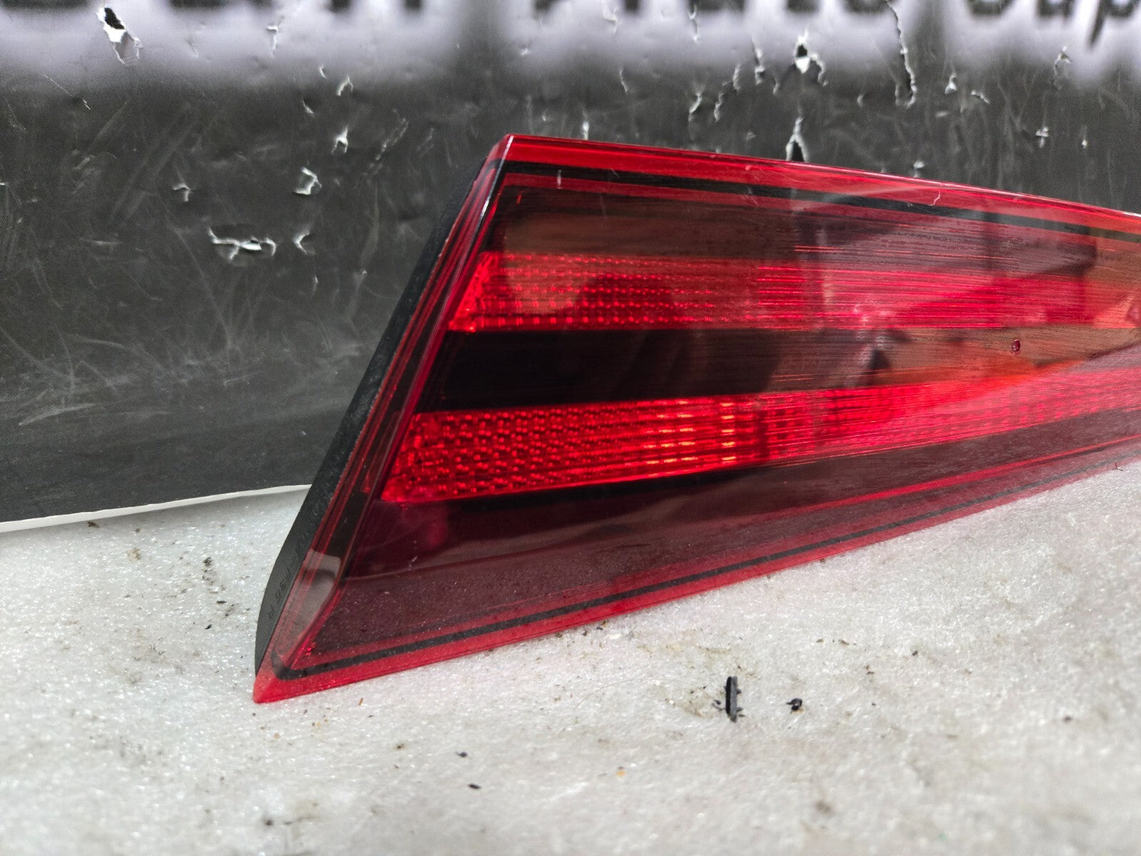 2019-2020 HYUNDAI ELANTRA RIGHT REAR TAIL LIGHT LAMP LED TRUNK MOUNT 92404-F3500