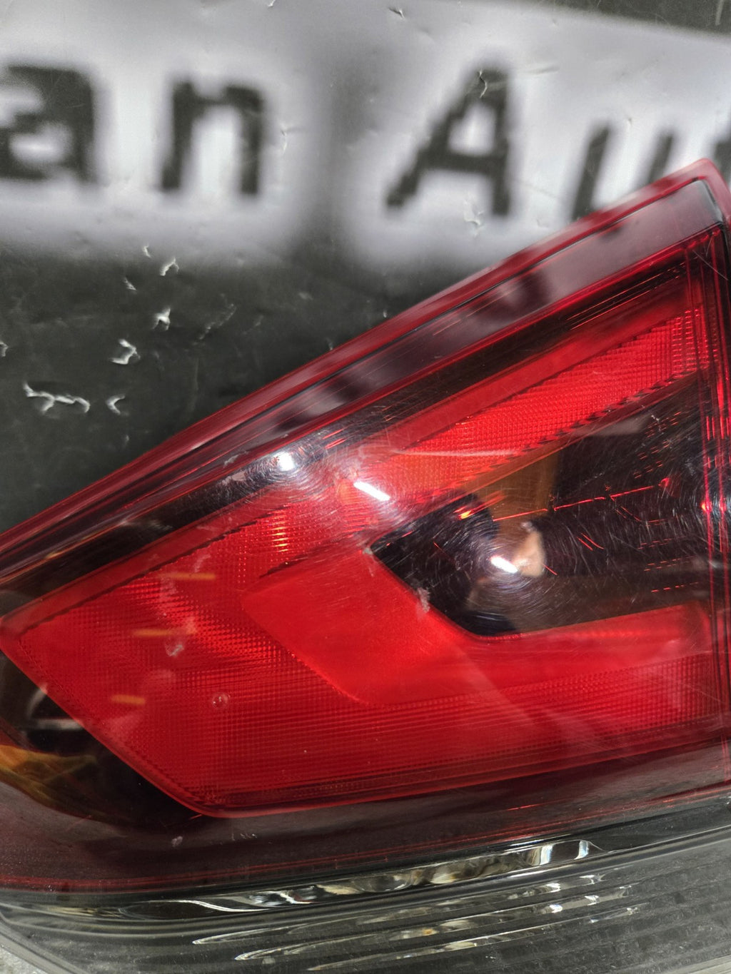 2017 2018 2019 NISSAN ROGUE PASSENGER RH LID TAIL LIGHT OEM C74R-10396 TC